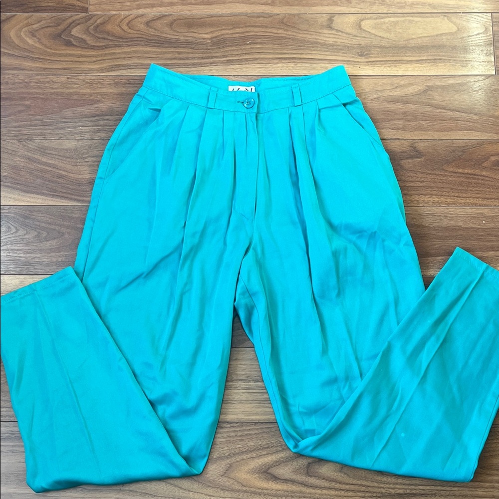 Voila Vibrant Teal Pleated Trousers with Pocket Summer Color